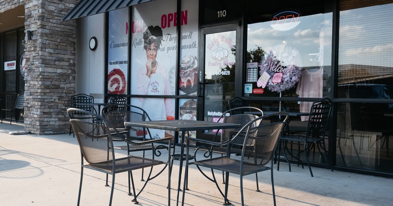 Exterior, patio, table and chairs