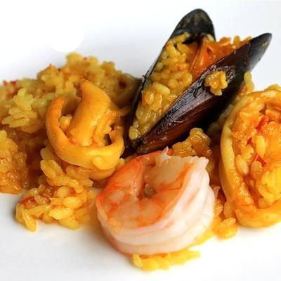 Shrimp and mussel paella