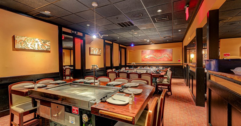 Interior, Teppanyaki grill tables with tableware