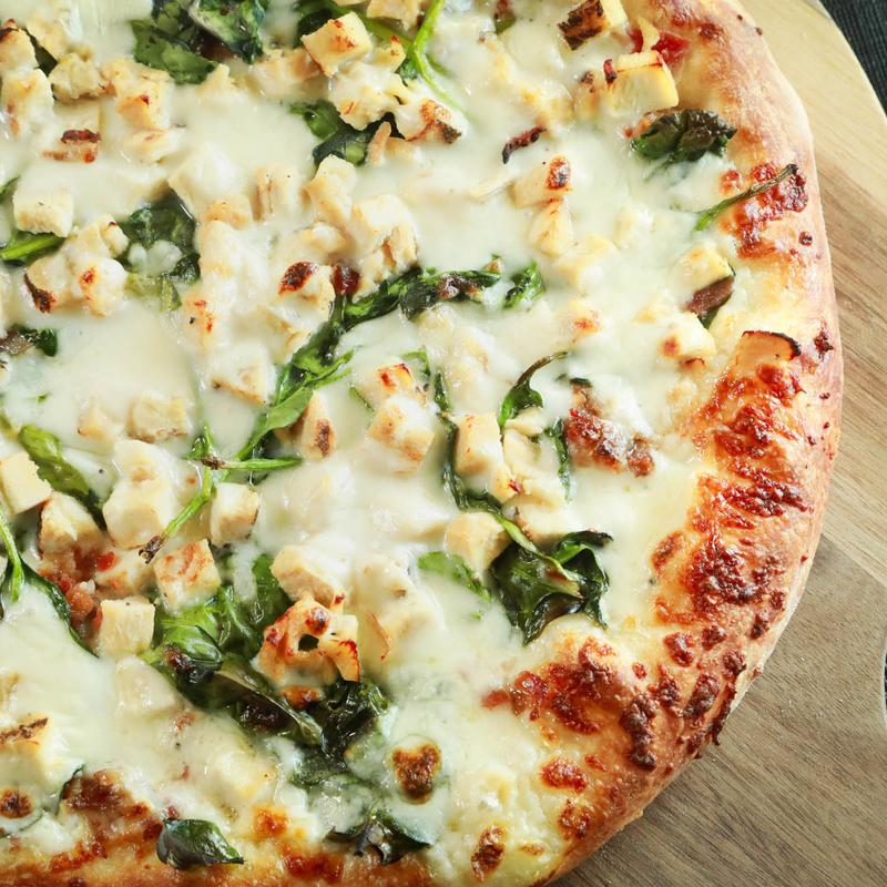 Alfredo Chicken Pizza photo