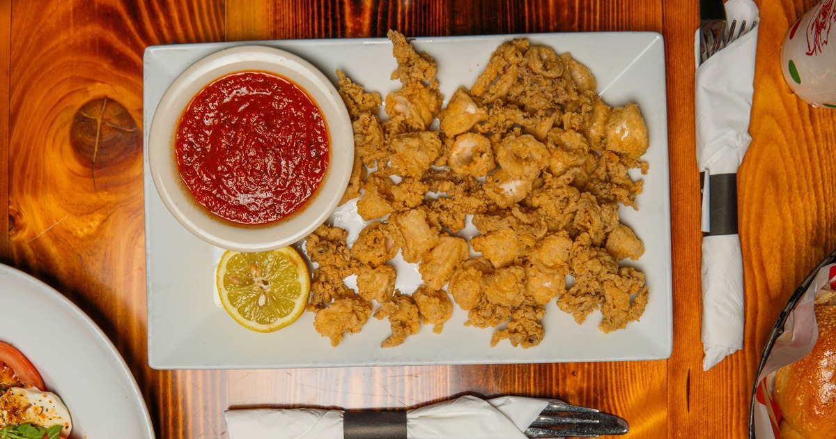 Fried Calamari with marinara sauce