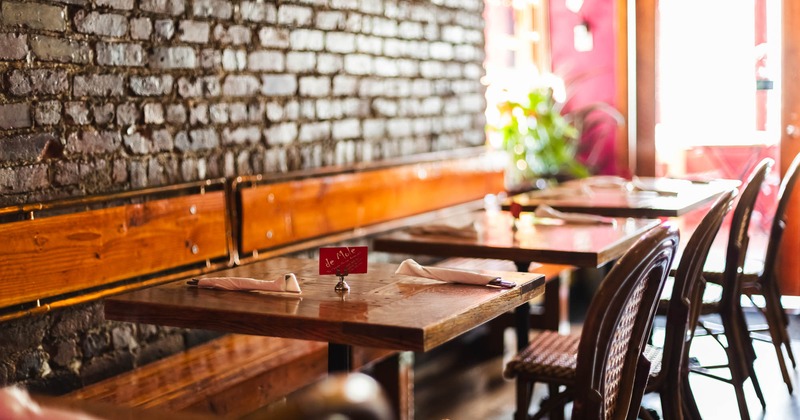 Dining area, banquette seating