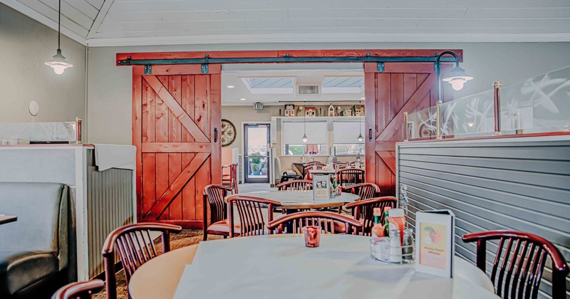 Dining area, round tables ready for guests