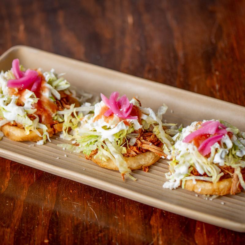 Sopes De Tinga photo