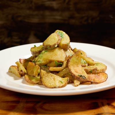 Spicy garlic potatoes.