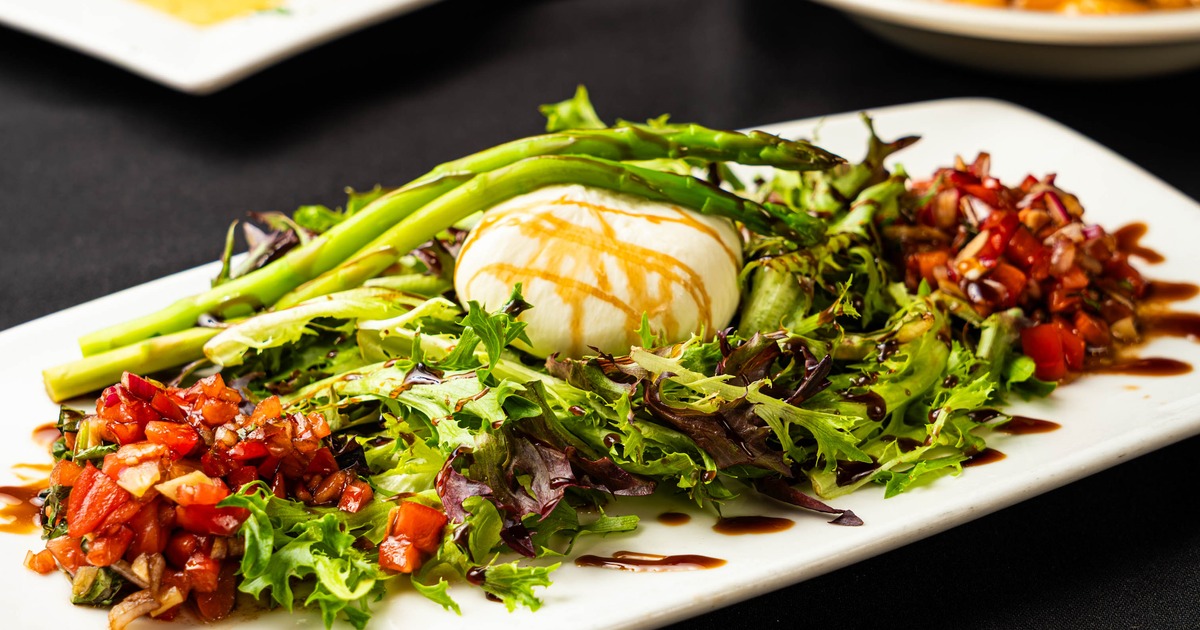 Burrata salad