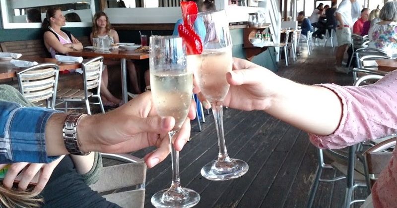 Guests clinking glasses