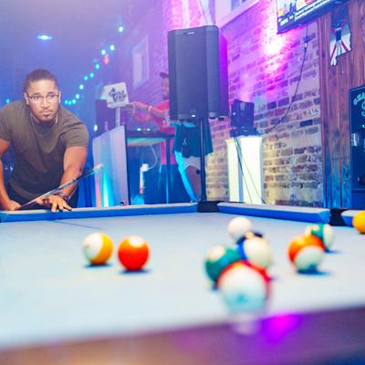 A closeup on the pull table mid game.