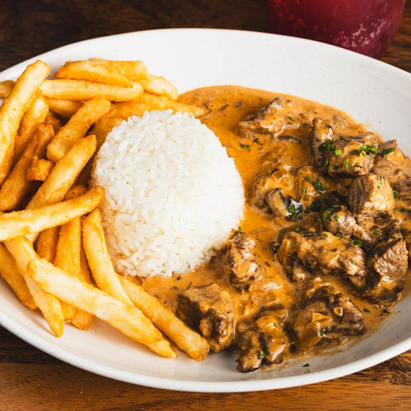 Estrogonofe de Carne photo