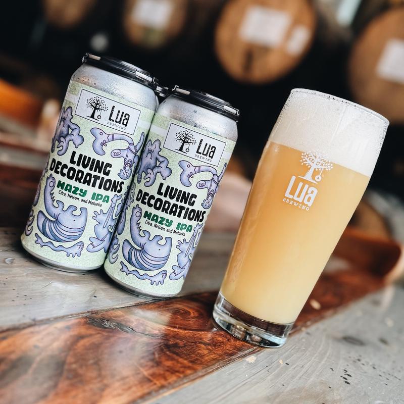 LIVING DECORATIONS photo