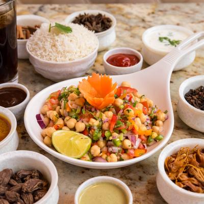 Tosi-tosa Salad, served.