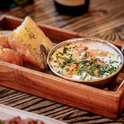 Garlic shrimp sauteed with coconut milk.
