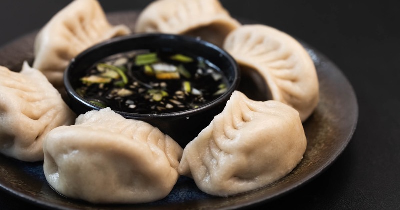 Steamed dumplings and dip