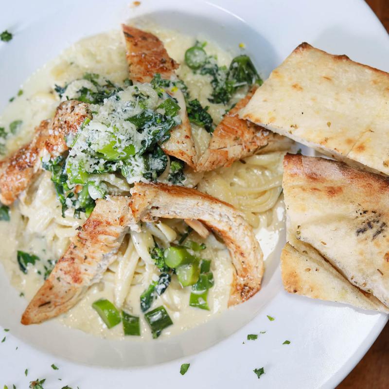 Linguine Alfredo photo