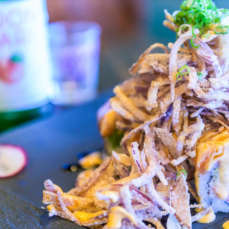 menu item 7 of 10, Crispy Onion Roll