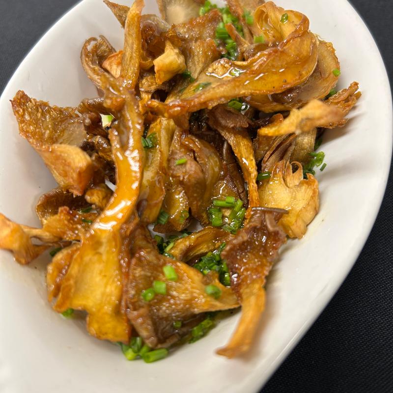 Oyster mushroom fries with lemon vinaigrette & chives photo
