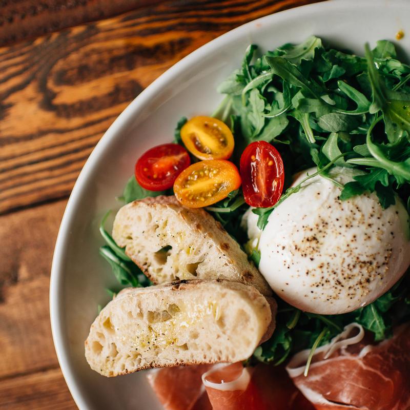 Burrata e Prosciutto photo