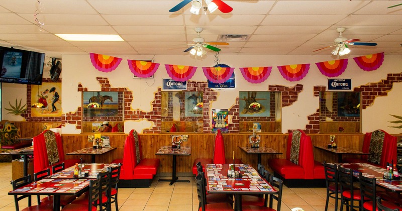 Interior, wide view, dining area