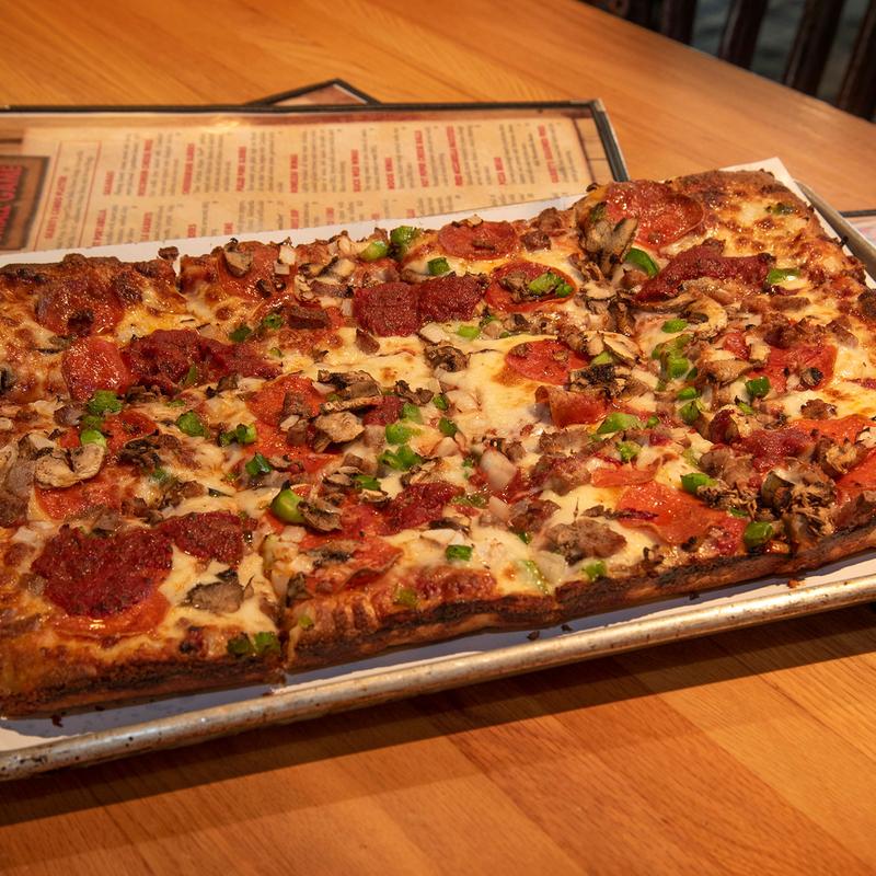 Order GILBERT'S SUPREME food online from Gilbert's Lodge store, Saint Clair Shores on bringmethat.com