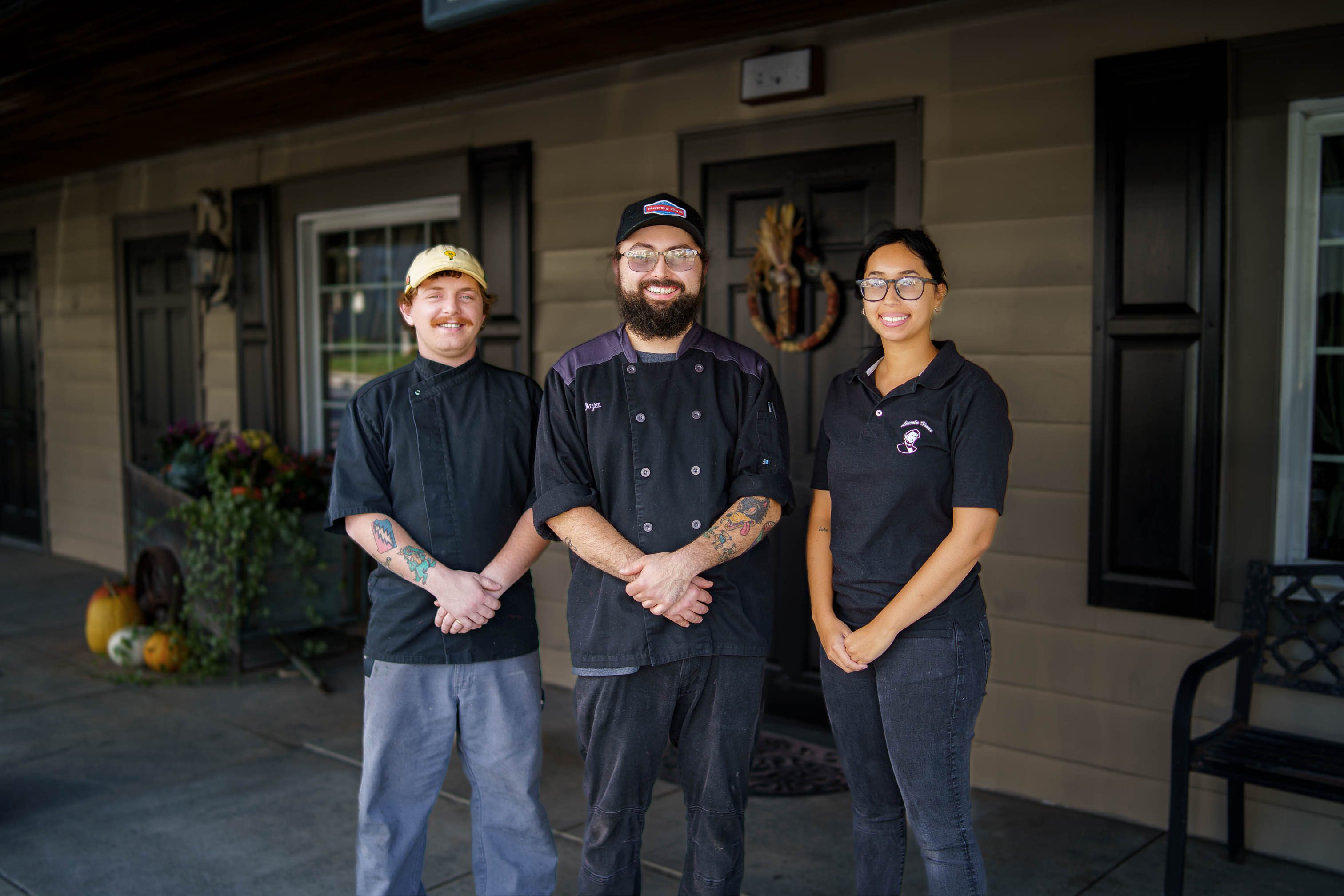 HIRING COOKS & DISHWASHERS