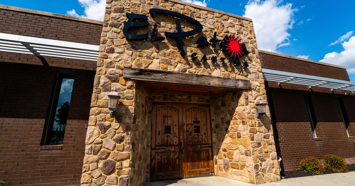 Exterior, front of restaurant, entrance
