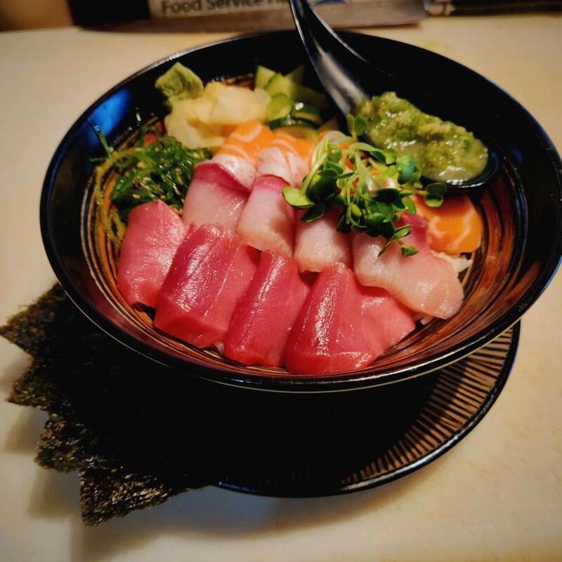 *Chirashi photo