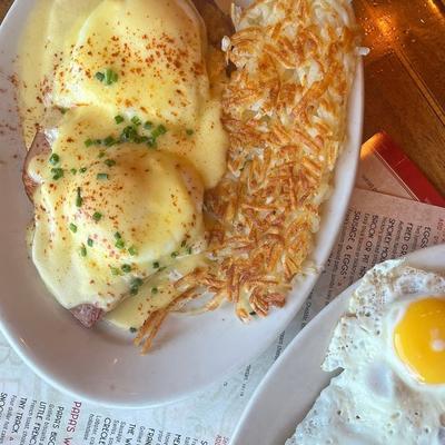 Eggs Benedict and hashbrowns.