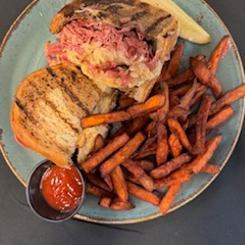 menu item 18 of 85, Reuben*