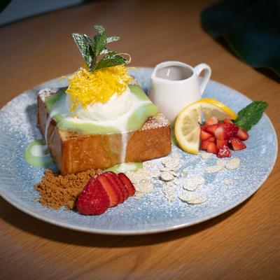Pandan Honey Toast.