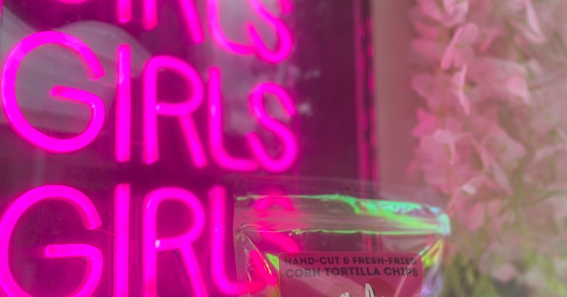 Sign, neon pink light