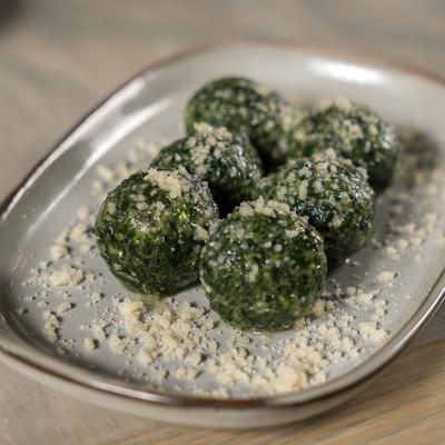 Gnudi di Ricotta e Spinaci spinach dumplings.