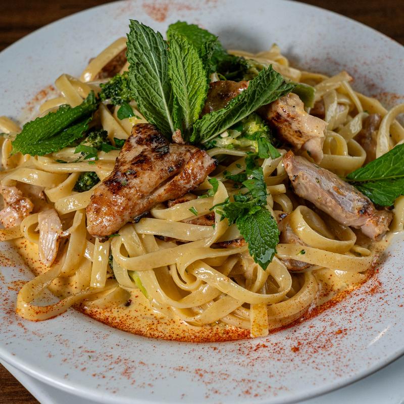 menu item 12 of 16, *Chicken and Broccoli Alfredo