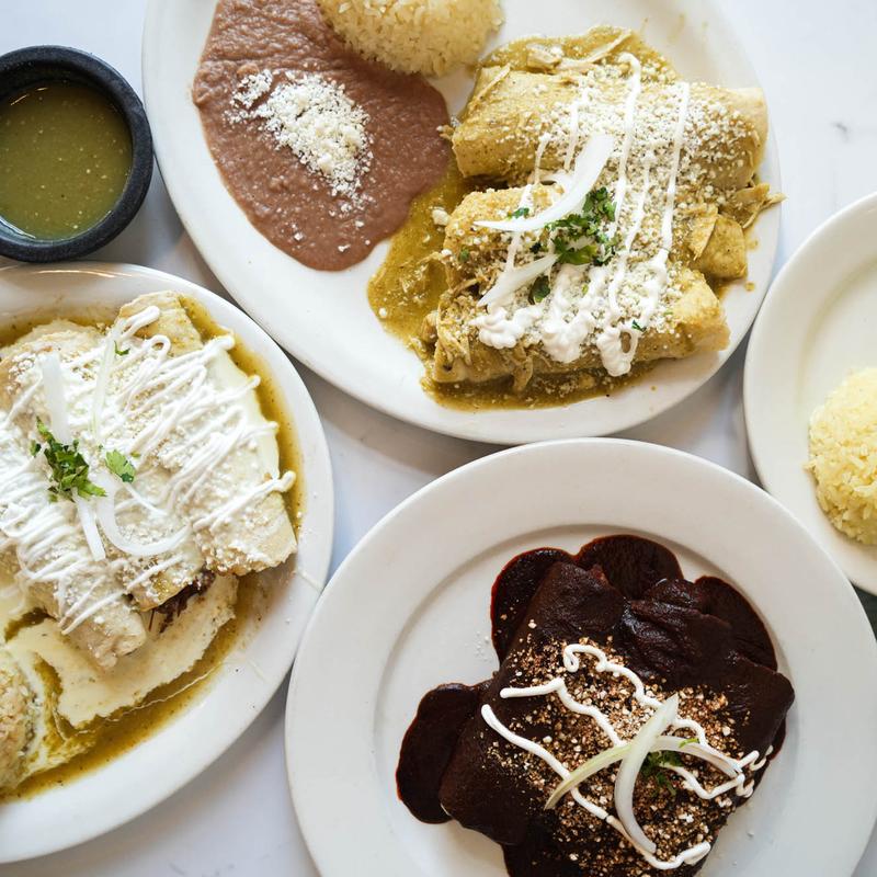 Enchiladas De Mole photo