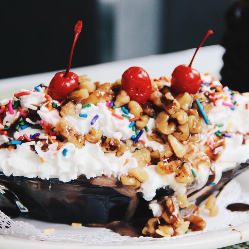 menu item 8 of 27, Hot Fudge Sundae