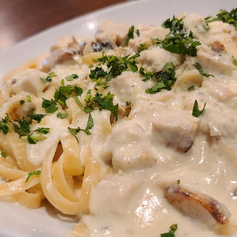 Fettuccine Alfredo/Chicken photo