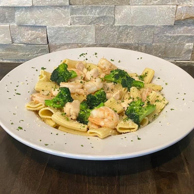 Garlic Shrimp/Chicken Rigatoni photo