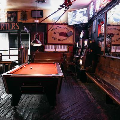 Pool table