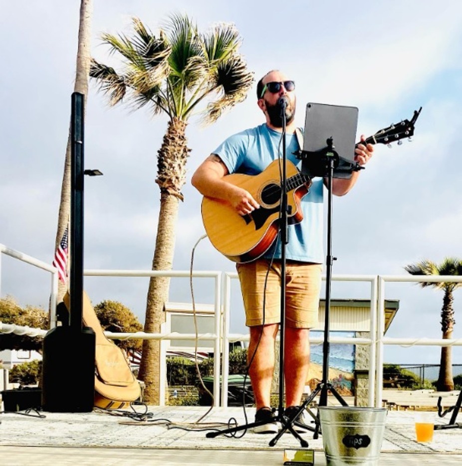 Live on the patio - Lee Melton! event photo