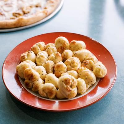 Garlic knots.