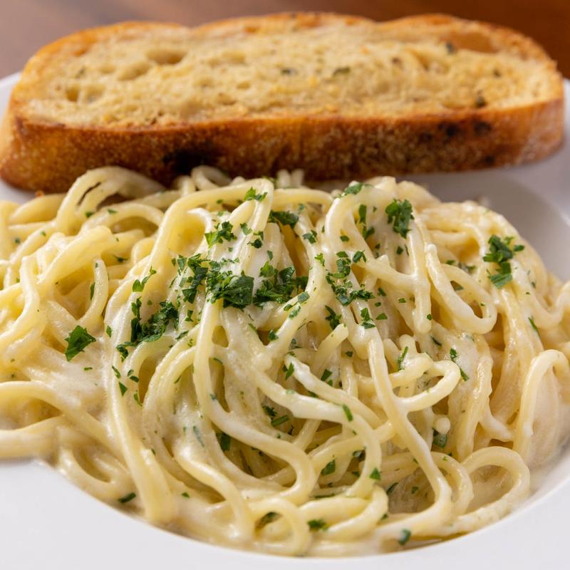 Spaghetti Alfredo photo