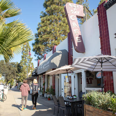 Restaurant main entrance, view from the street