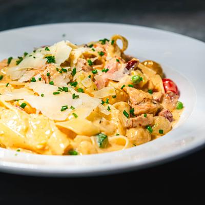 Pasta with Alfredo sauce  and choice of chicken or shrimp
