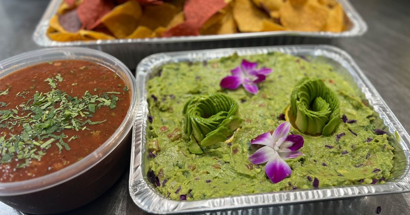 Serving containers with prepared dishes