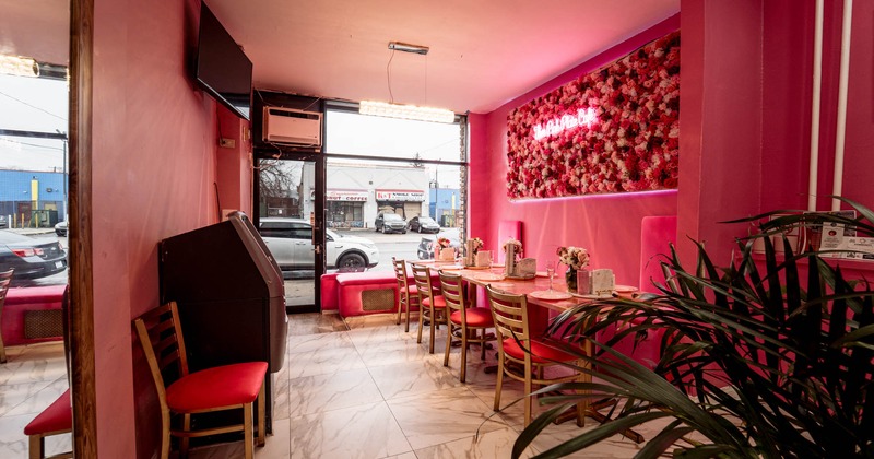 Dining area, banquette seating