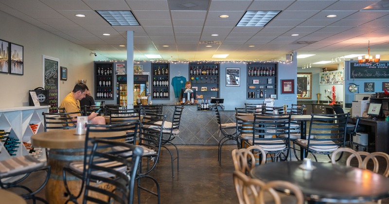Diner area, wide view