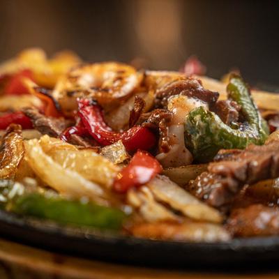 Close up of mixed fajtias.