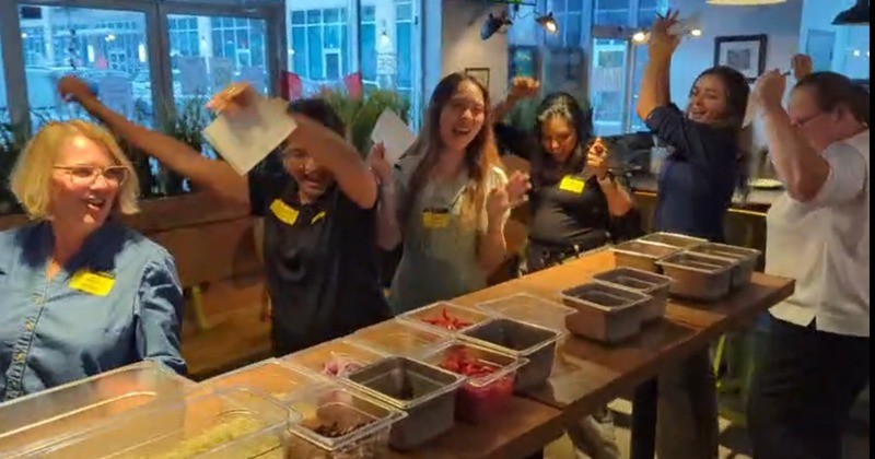 Interior seating area, organic decoration