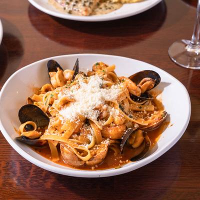 Fettuccini Frutti Di Mare.