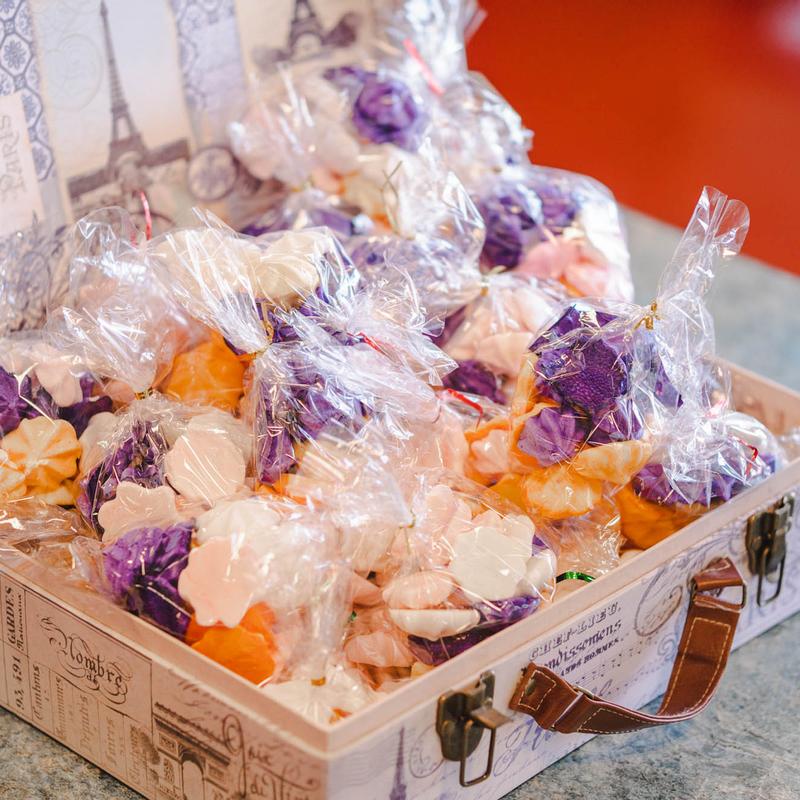 menu item 82 of 139, Meringue In A Bag