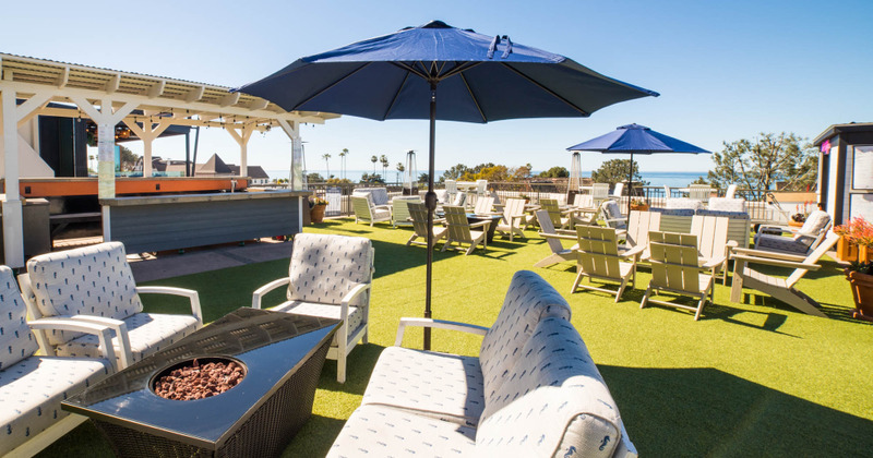 Restaurant exterior, view on the ocean
